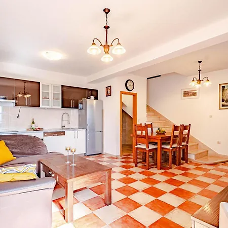 Semesterbostad Amazing In Kuna With Kitchen Kuna Pelješka
