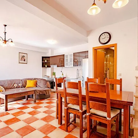 Amazing In Kuna With Kitchen Prázdninový dům *