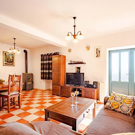 Amazing In Kuna With Kitchen Prázdninový dům *