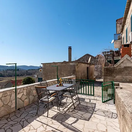 Amazing In Kuna With Kitchen Prázdninový dům Kuna Pelješka